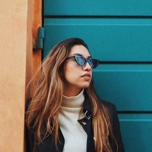 Meet your Posher, Fernanda